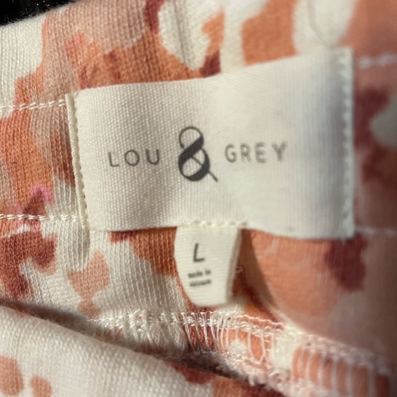 NWOT Lou & Grey super soft L joggers - Picture 2 of 3